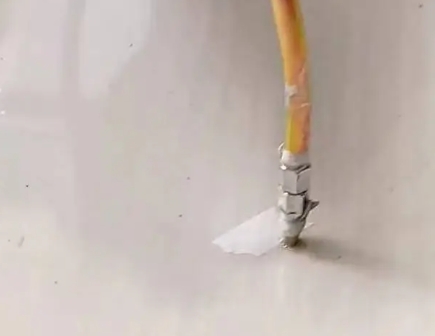 海安瓷砖空鼓维修公司专业解答在瓷砖铺贴过程中，如果使用的砂料过粗（如全部使用了粗砂），可能会导致以下问题